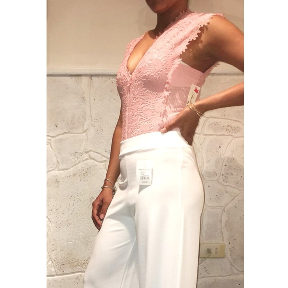 **UNAVAILABLE ** Lace Bodysuite Pink